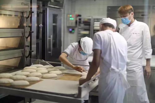 排隊7小時才能喝上的喜茶，竟是這個帥得掉渣的90后男神一手創立